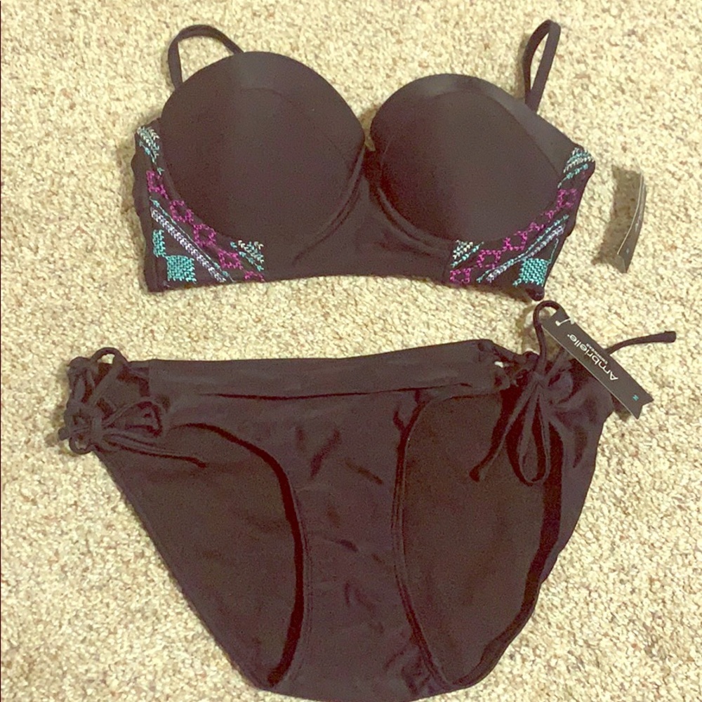 NWT Black Swimsuit Swimwear Bikini 2 piece